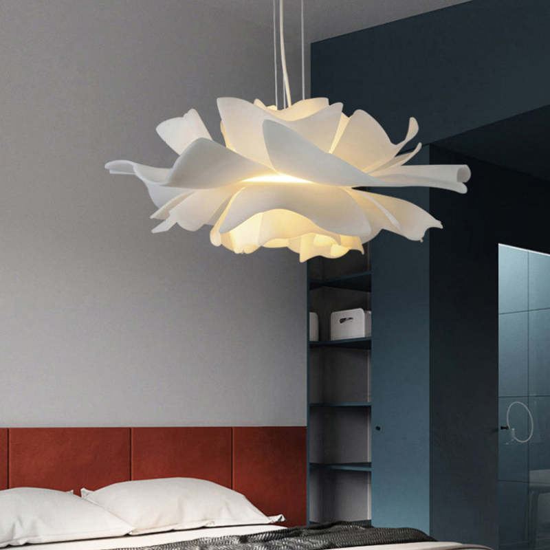 Nowoczesna lampa wisząca inspirowana kwiatami