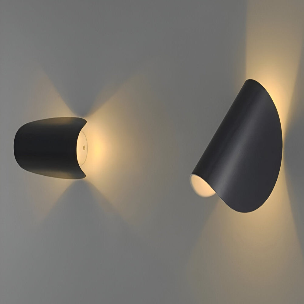 Regulowana lampa ścienna inspirowana stylem włoskim