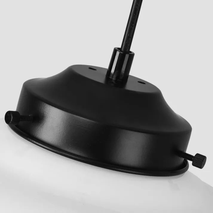 Nowoczesna lampa wisząca o geometrycznym, matowym wzornictwie
