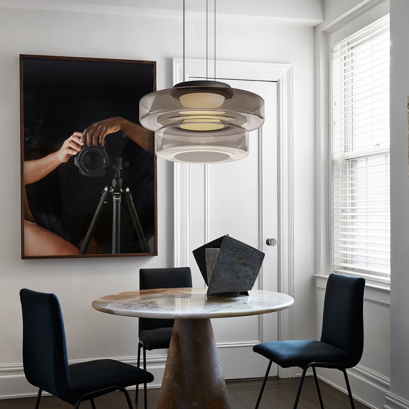 Nowoczesna lampa wisząca Halo z kloszem warstwowym