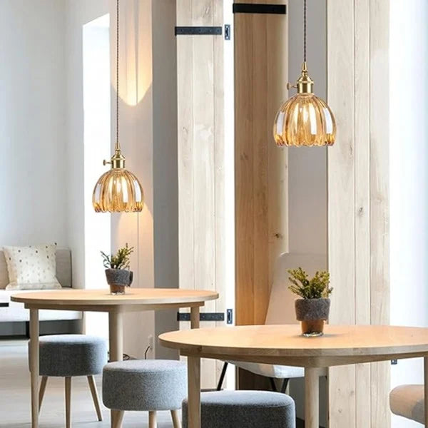 Lampa wisząca inspirowana kwiatem
