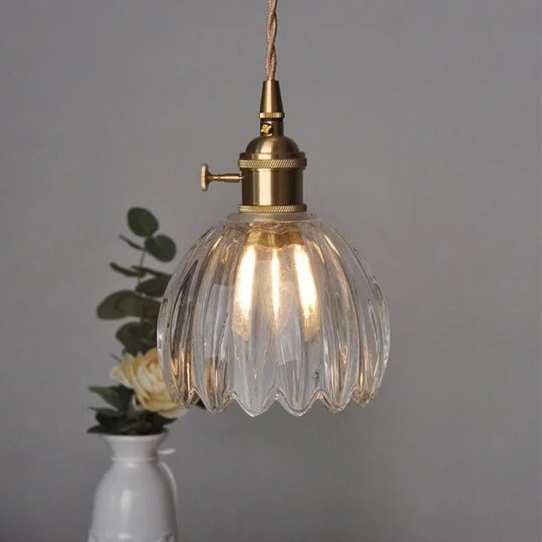 Lampa wisząca inspirowana kwiatem
