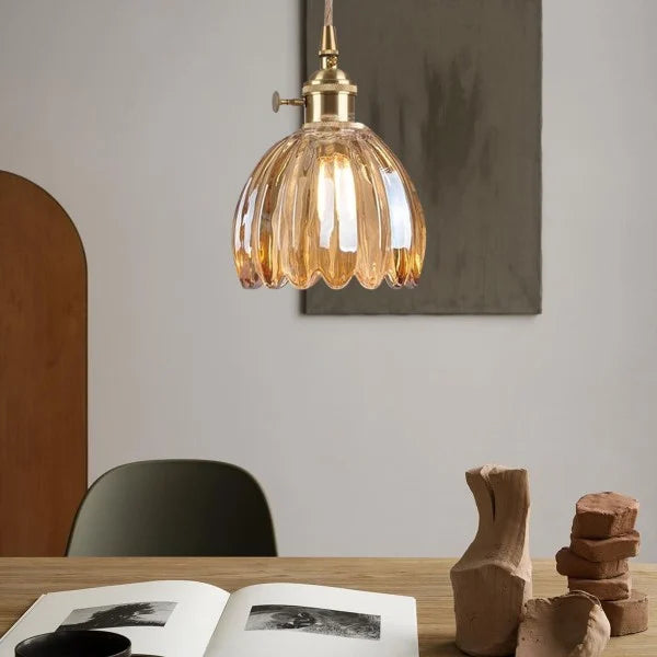 Lampa wisząca inspirowana kwiatem
