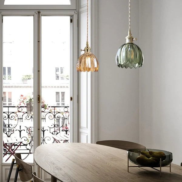 Lampa wisząca inspirowana kwiatem