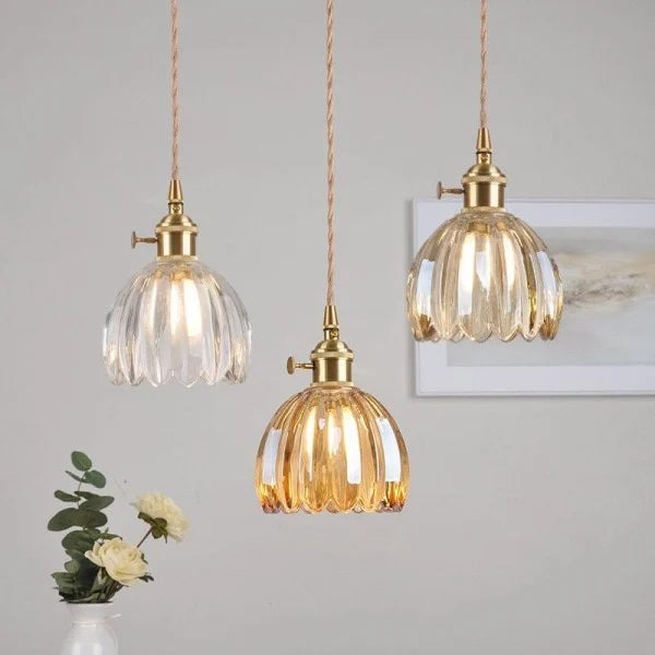 Lampa wisząca inspirowana kwiatem