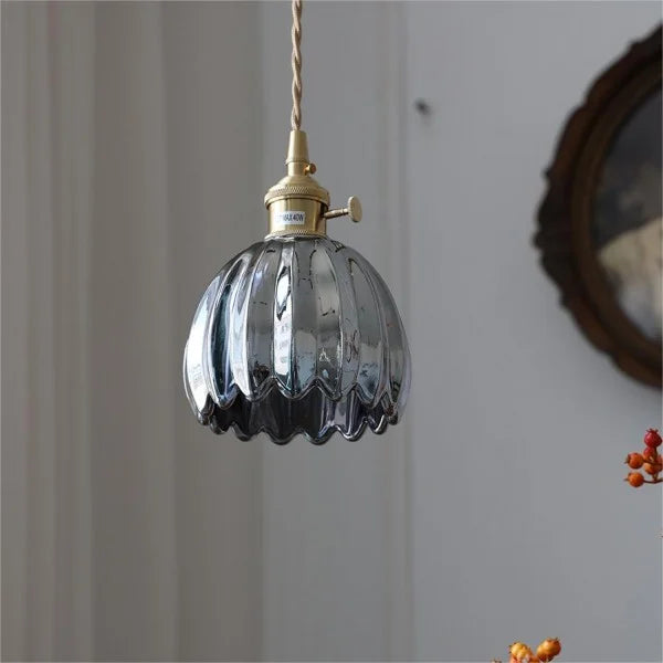 Lampa wisząca inspirowana kwiatem