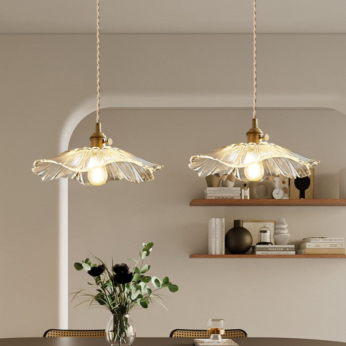 Lampa wisząca inspirowana kwiatami