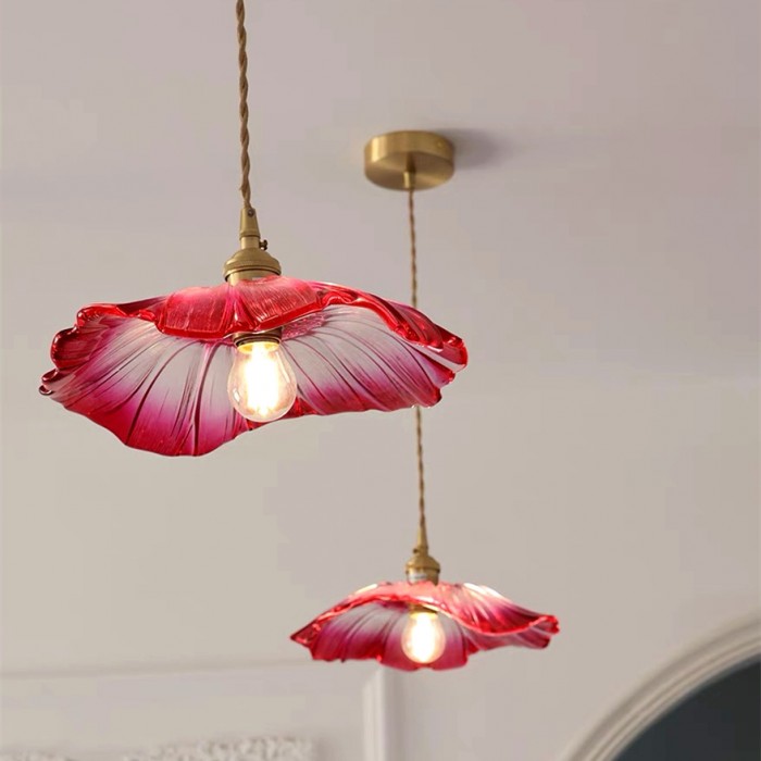 Lampa wisząca inspirowana kwiatami
