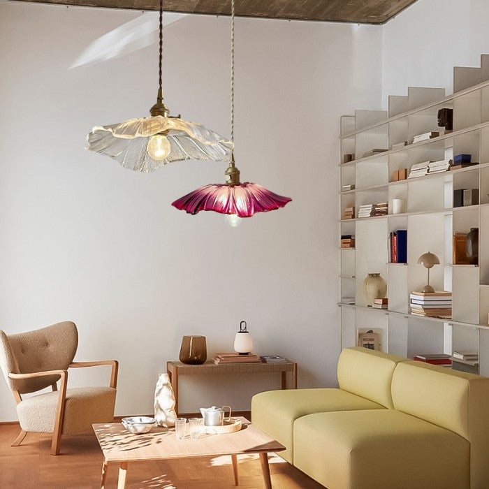 Lampa wisząca inspirowana kwiatami