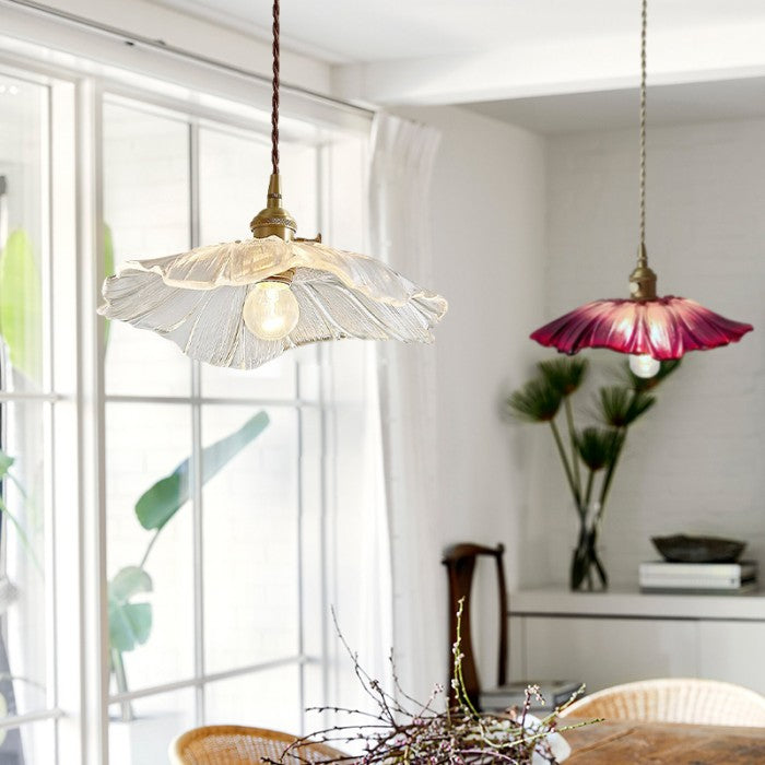 Lampa wisząca inspirowana kwiatami