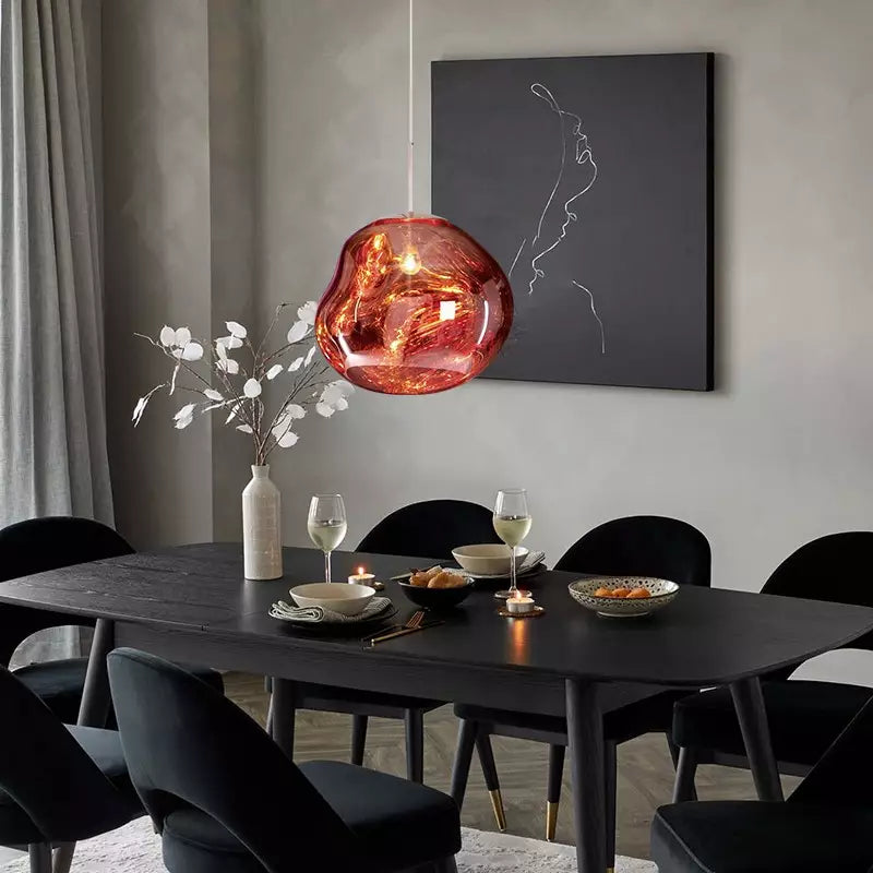 Lampa wisząca w stylu rzemieślniczym z kloszem z efektem stopienia
