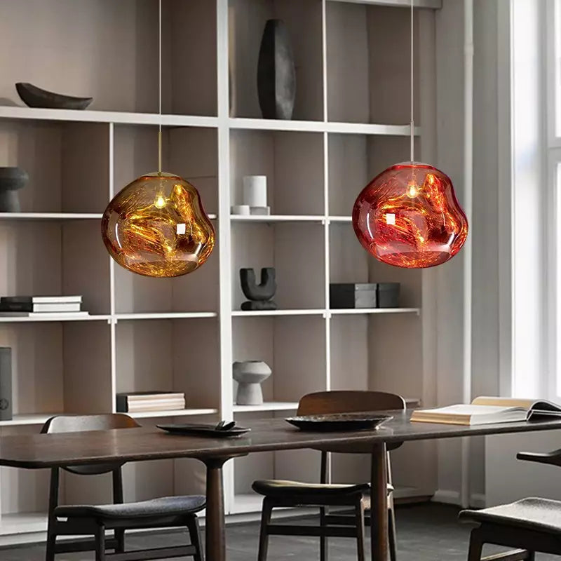 Lampa wisząca w stylu rzemieślniczym z kloszem z efektem stopienia