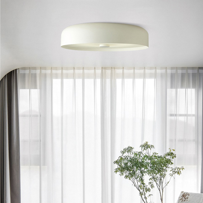 Skandynawska minimalistyczna lampa sufitowa w stylu vintage